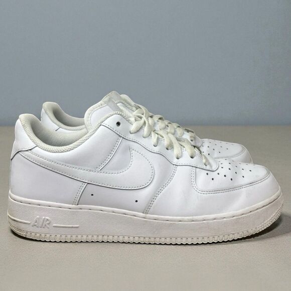 Nike Air Force 1 Low Sneakers Mens 10 White Leather Retro CW2288-111 Streetwear - Picture 1 of 12